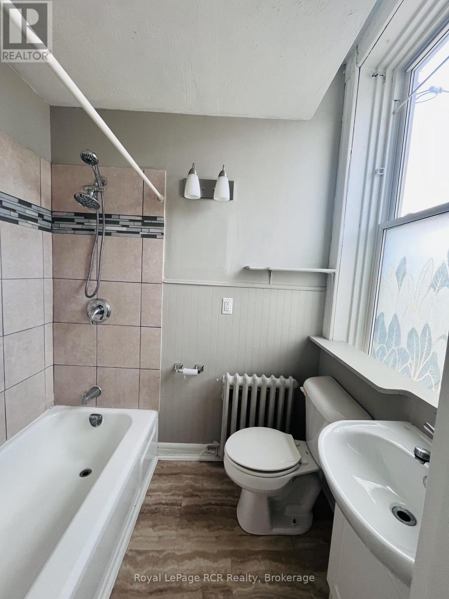105 Garafraxa Street S, West Grey, Ontario  N0G 1R0 - Photo 15 - X13224016