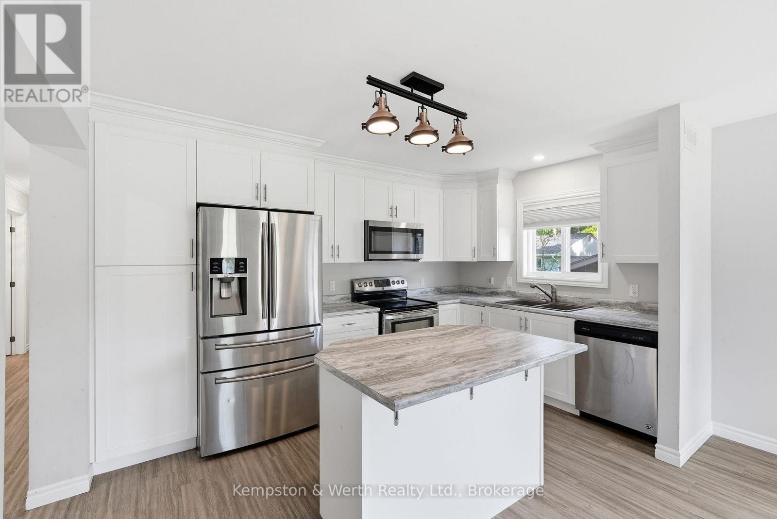 645 Davidson Avenue S, North Perth, Ontario  N4W 0G7 - Photo 9 - X13224932