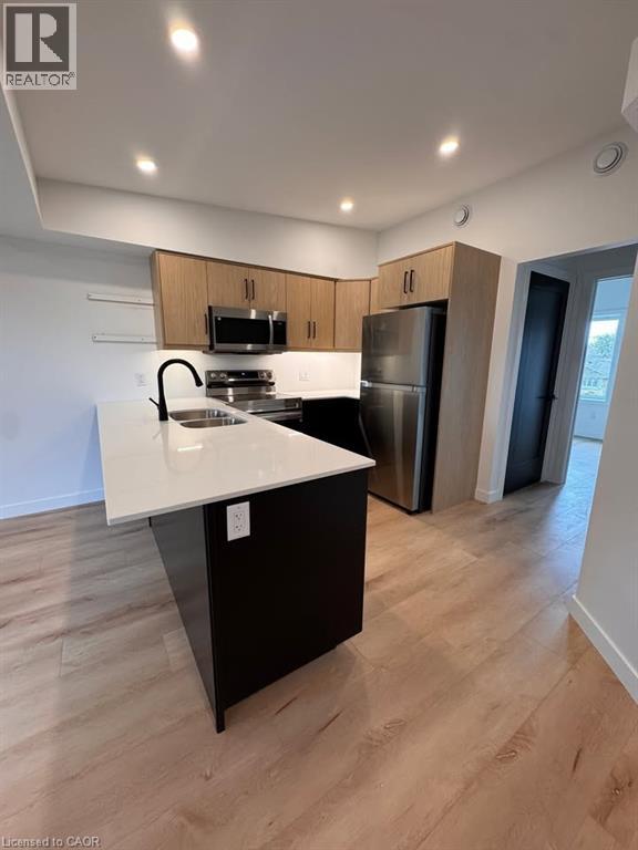431 Krug Street, Kitchener, Ontario  N2B 1K9 - Photo 2 - 40835315