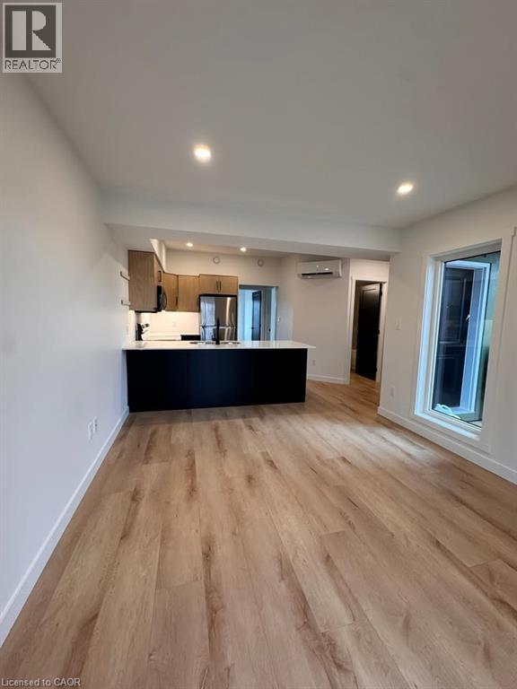 431 Krug Street, Kitchener, Ontario  N2B 1K9 - Photo 3 - 40835315