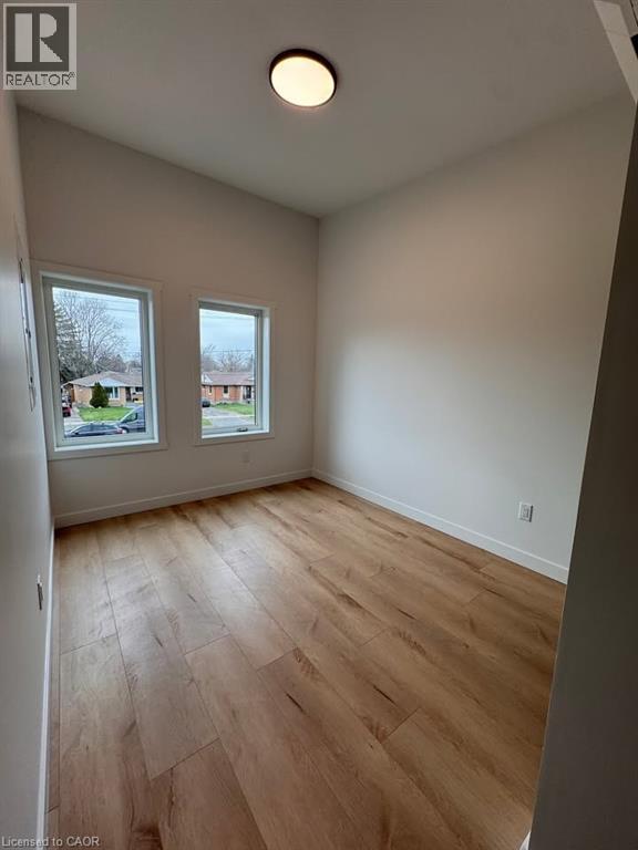 431 Krug Street, Kitchener, Ontario  N2B 1K9 - Photo 5 - 40835315