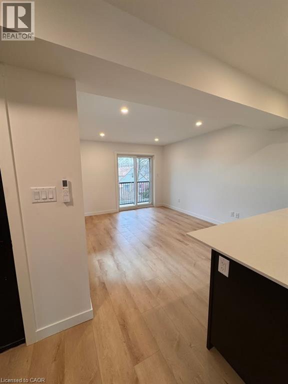 431 Krug Street, Kitchener, Ontario  N2B 1K9 - Photo 6 - 40835315