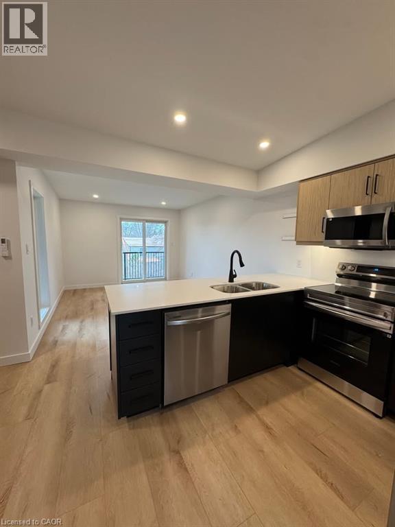 431 Krug Street, Kitchener, Ontario  N2B 1K9 - Photo 7 - 40835315