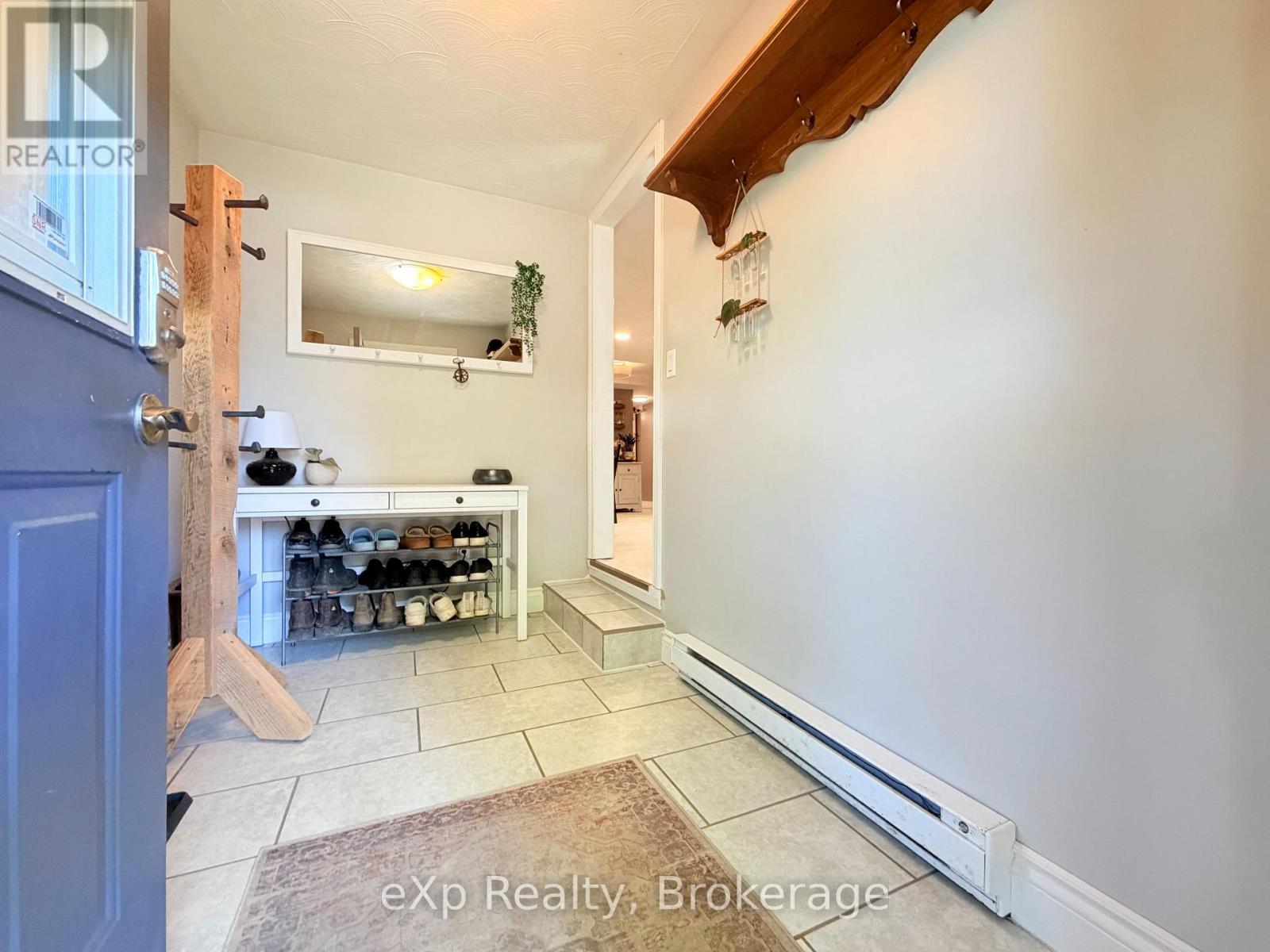 12 Union Street N, Brockton, Ontario  N0G 2V0 - Photo 2 - X13225726