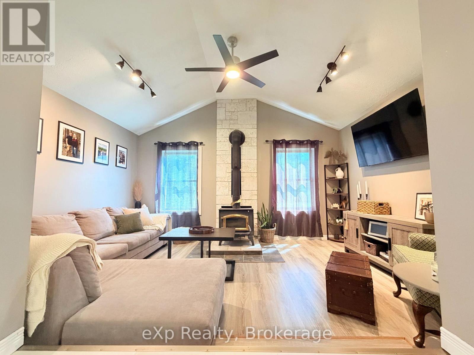 12 Union Street N, Brockton, Ontario  N0G 2V0 - Photo 5 - X13225726