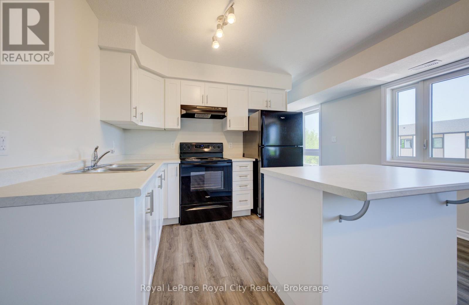 7 - 465 Garafraxa Street W, Centre Wellington, Ontario  N1M 0L6 - Photo 2 - X13226086