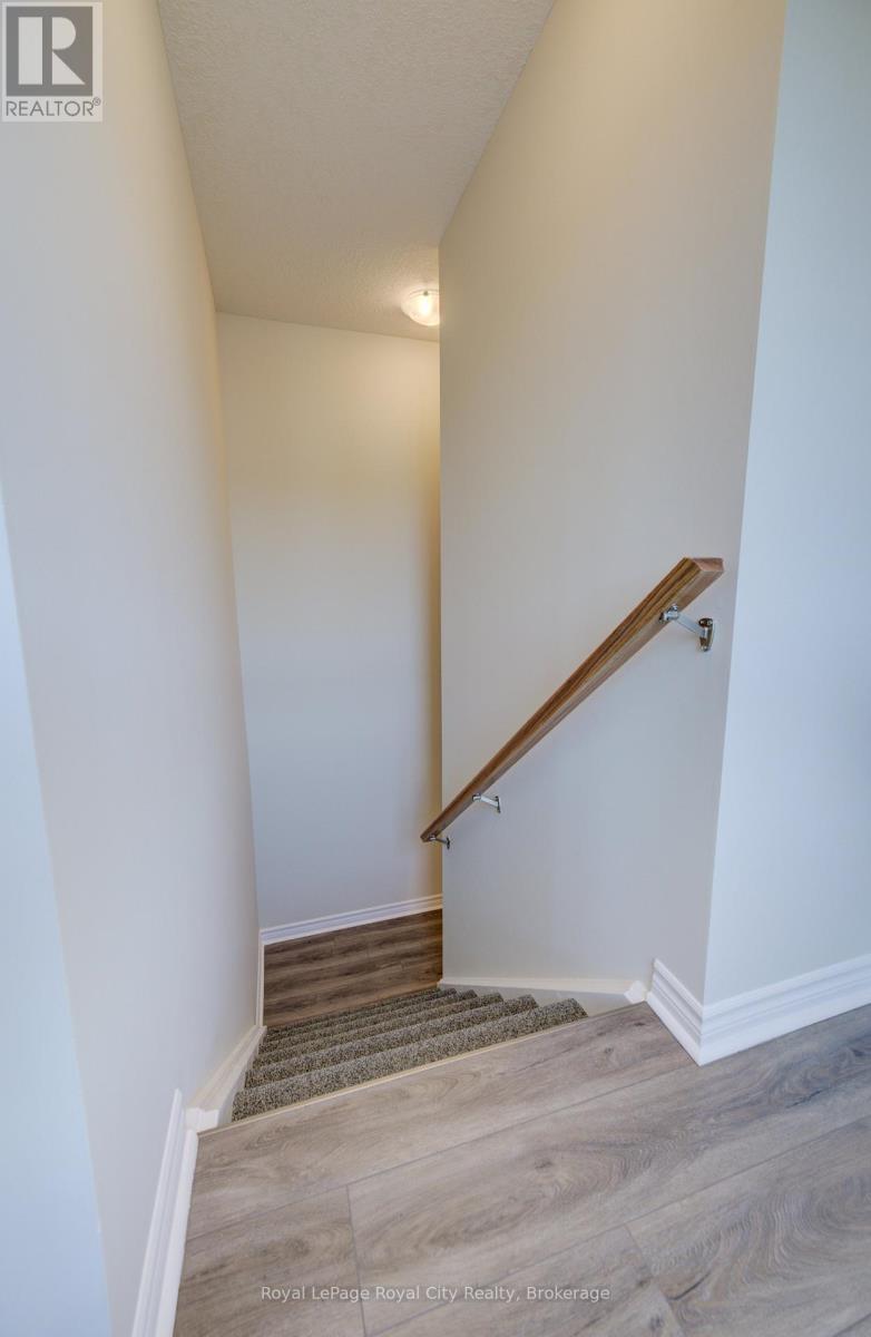 7 - 465 Garafraxa Street W, Centre Wellington, Ontario  N1M 0L6 - Photo 25 - X13226086
