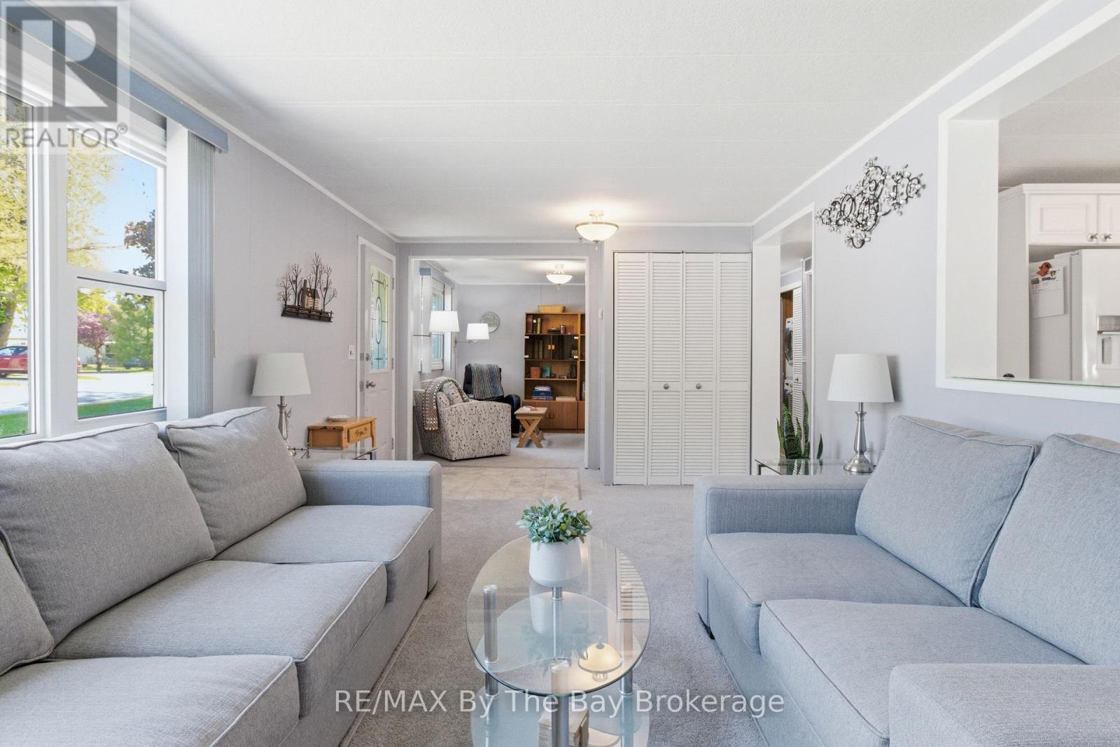 3 Golf Avenue, Wasaga Beach, Ontario  L9Z 1K2 - Photo 6 - S13226438