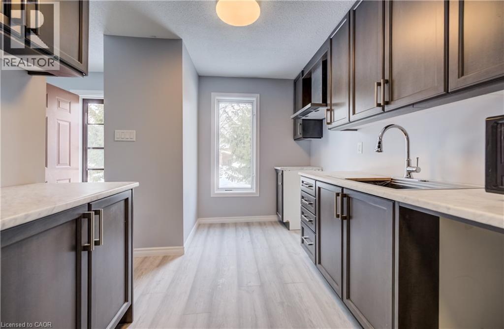 249 Cedarbrae Avenue Unit# 18, Waterloo, Ontario  N2L 4S8 - Photo 3 - 40835663
