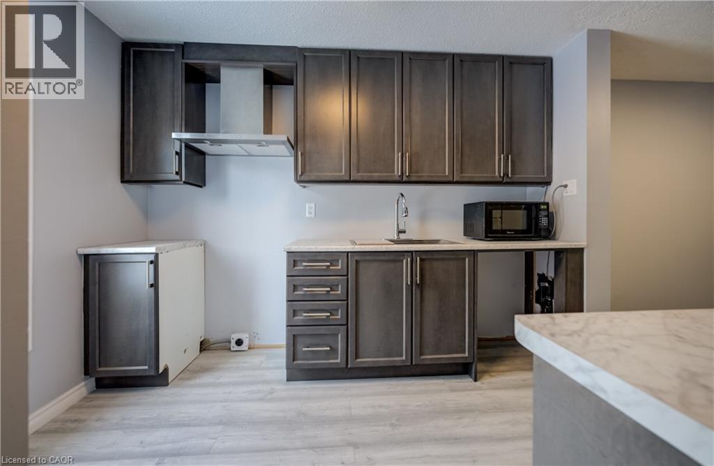 249 Cedarbrae Avenue Unit# 18, Waterloo, Ontario  N2L 4S8 - Photo 4 - 40835663