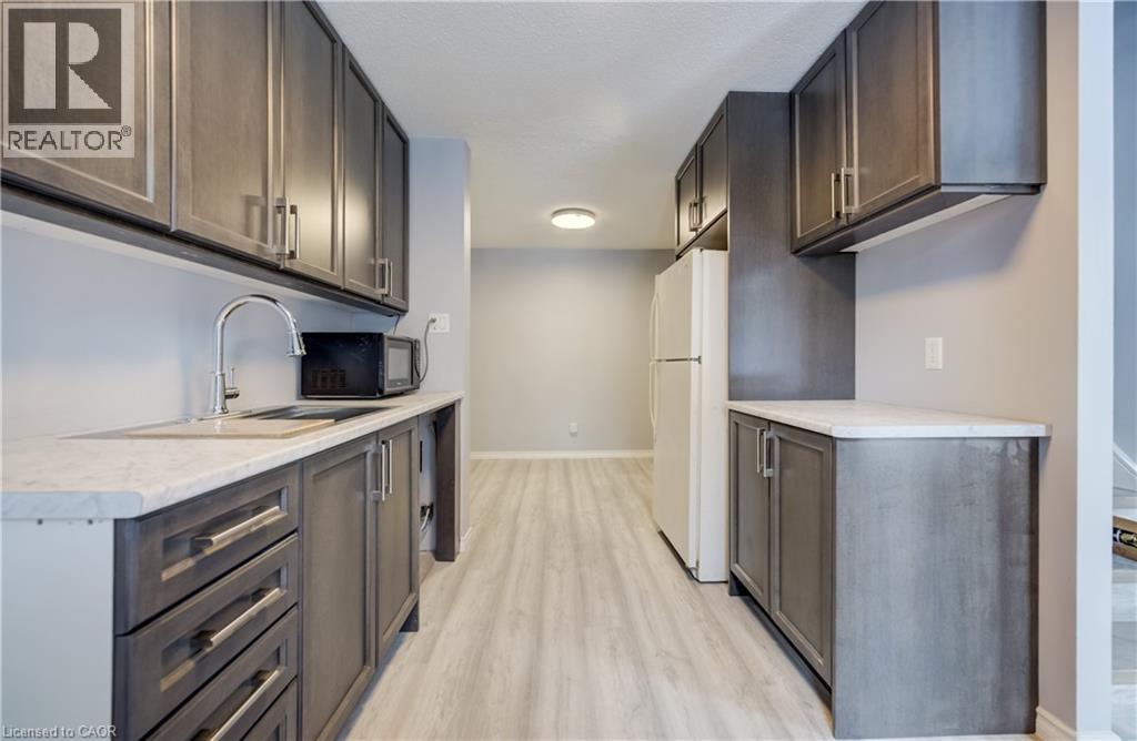 249 Cedarbrae Avenue Unit# 18, Waterloo, Ontario  N2L 4S8 - Photo 5 - 40835663