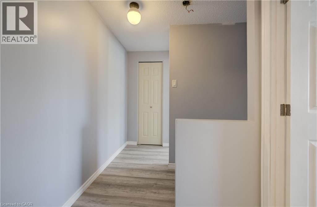 249 Cedarbrae Avenue Unit# 18, Waterloo, Ontario  N2L 4S8 - Photo 7 - 40835663