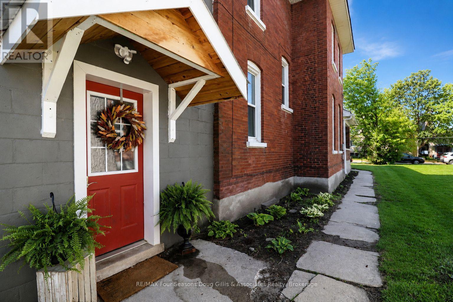 57 Elgin Street, Collingwood, Ontario  L9Y 3L6 - Photo 9 - S13226720