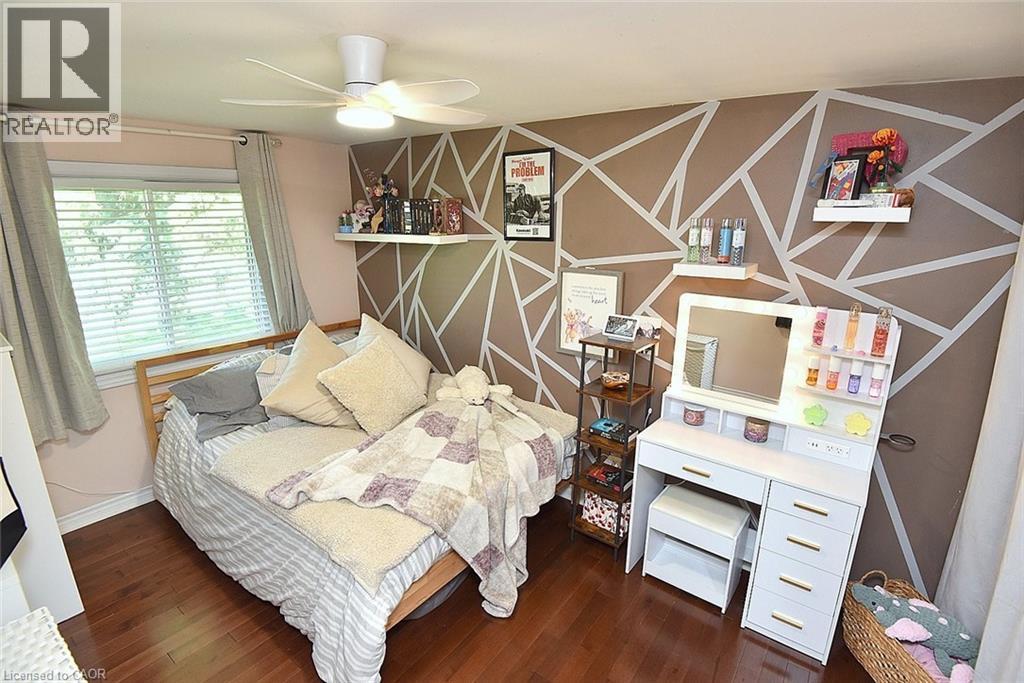 18 Dennis Avenue, Waterdown, Ontario  L9H 7G2 - Photo 10 - 40834320