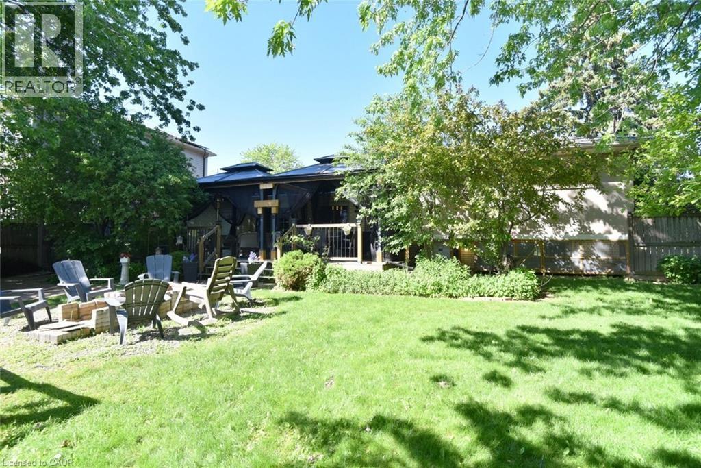 18 Dennis Avenue, Waterdown, Ontario  L9H 7G2 - Photo 25 - 40834320