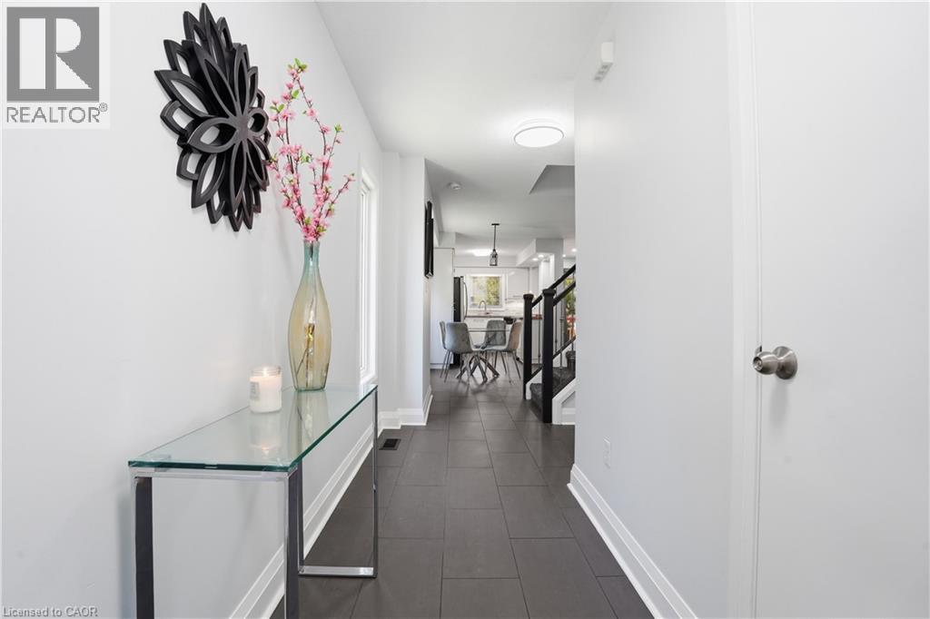 7 Upper Mercer Street Unit# G30, Kitchener, Ontario  N2A 0B8 - Photo 3 - 40816259