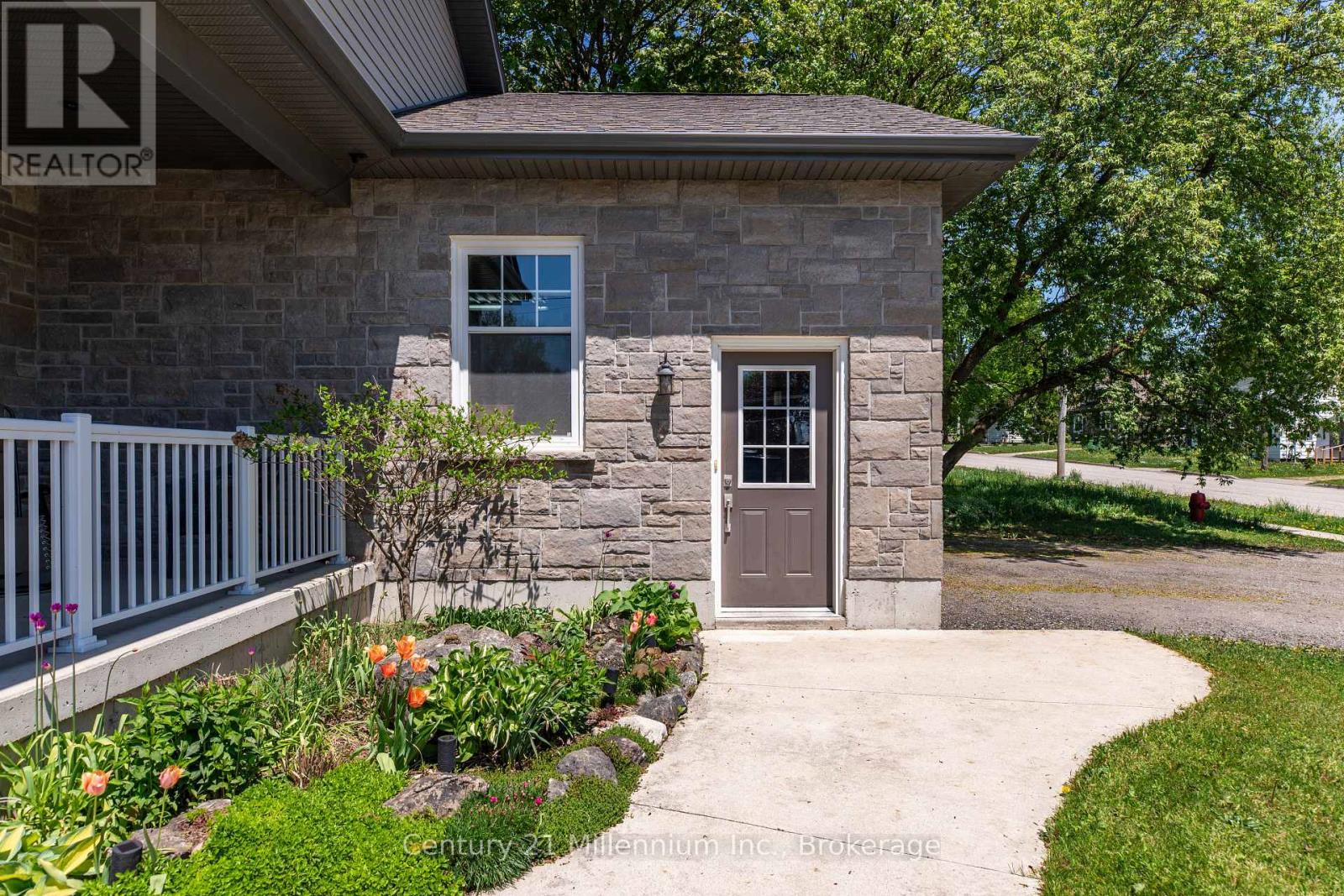 142 Isla Street, Grey Highlands, Ontario  N0C 1H0 - Photo 8 - X13227956