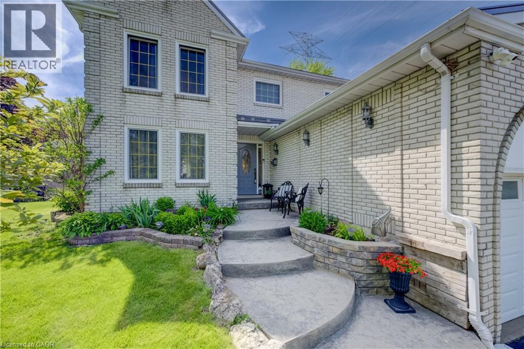 135 Royal Orchard Drive, Kitchener, Ontario  N2N 1S2 - Photo 3 - 40834342