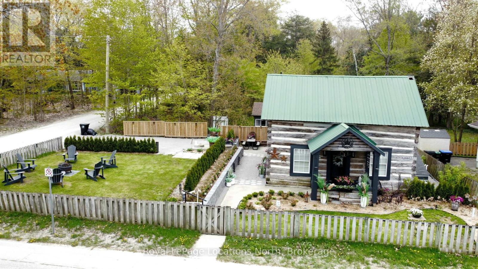 347 Balm Beach Road W, Tiny, Ontario  L0L 2J0 - Photo 2 - S13228170