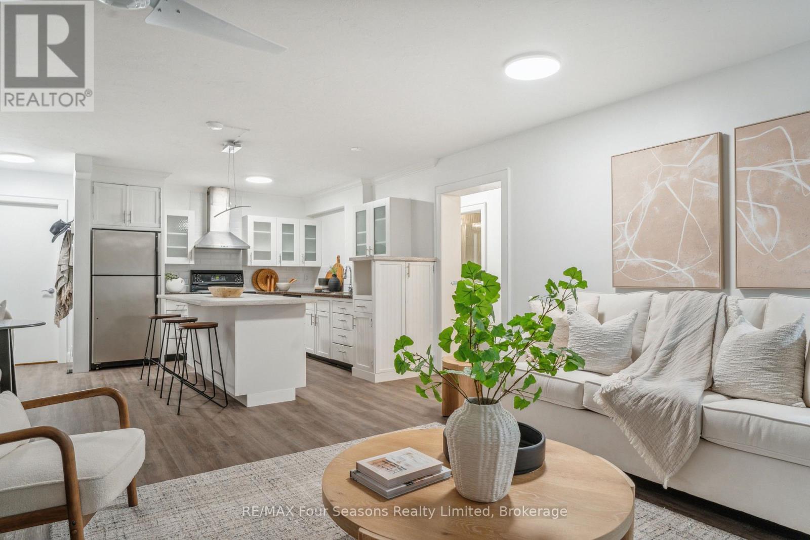7 - 44 Trott Boulevard, Collingwood, Ontario  L9Y 5B7 - Photo 8 - S13228438