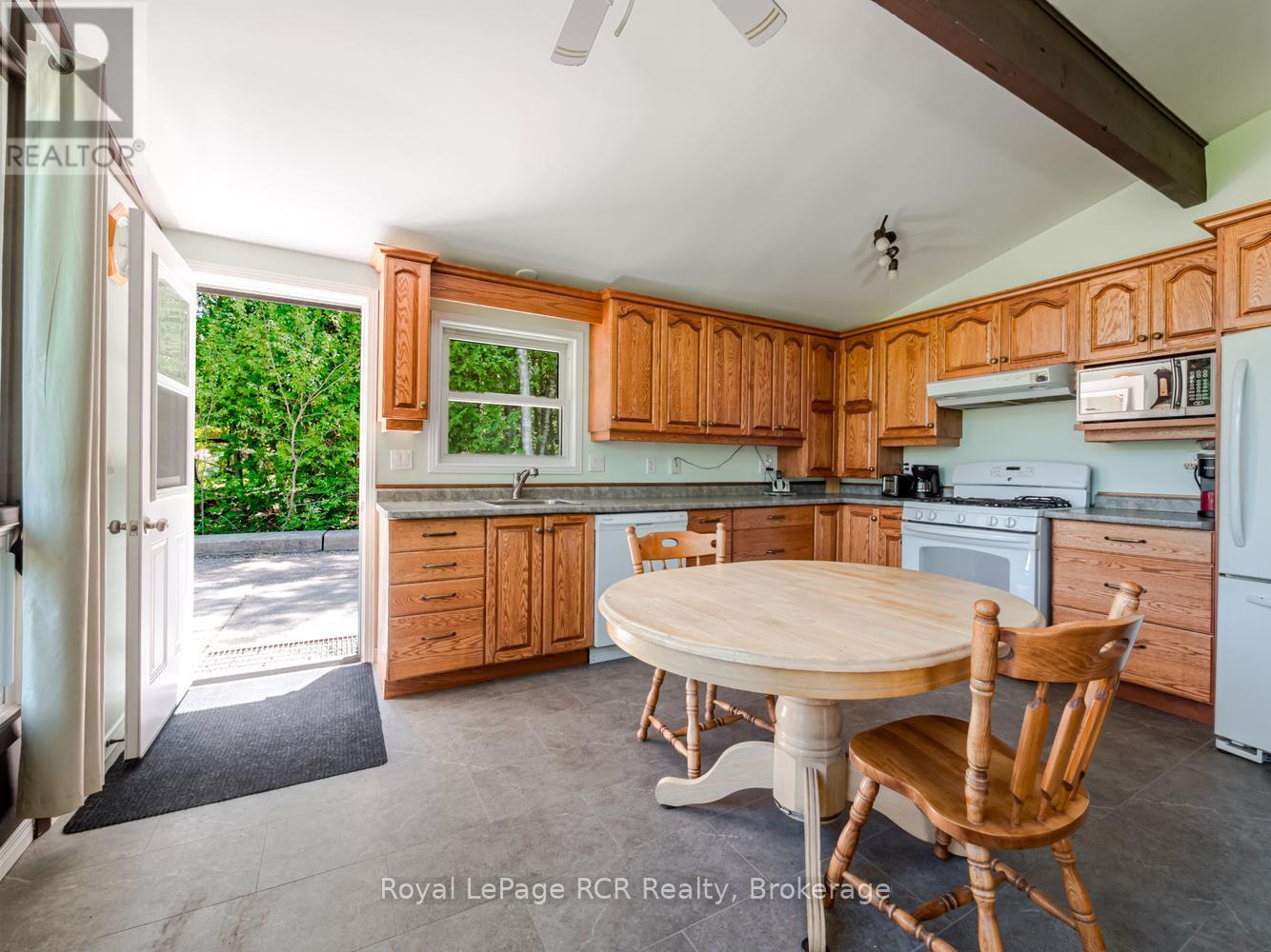 296 Bryant Street, South Bruce Peninsula, Ontario  N0H 2T0 - Photo 10 - X13228236