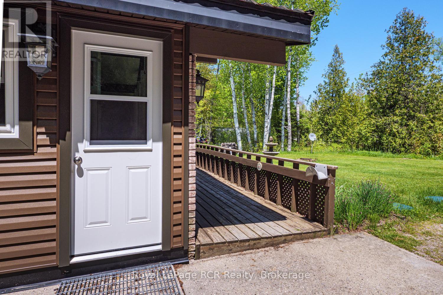 296 Bryant Street, South Bruce Peninsula, Ontario  N0H 2T0 - Photo 7 - X13228236