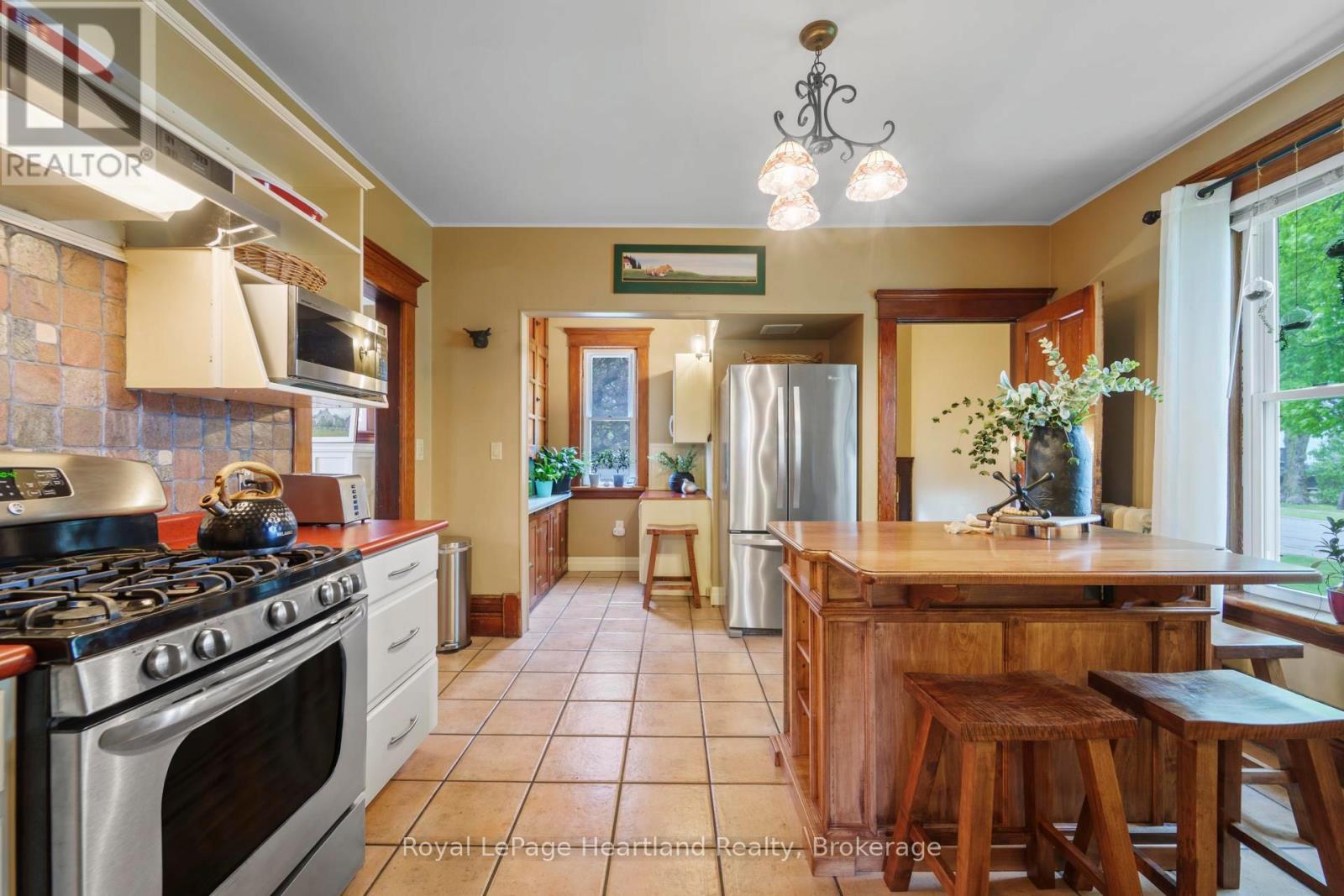 202 Mcconnell Street, North Huron, Ontario  N0M 1H0 - Photo 19 - X13228498