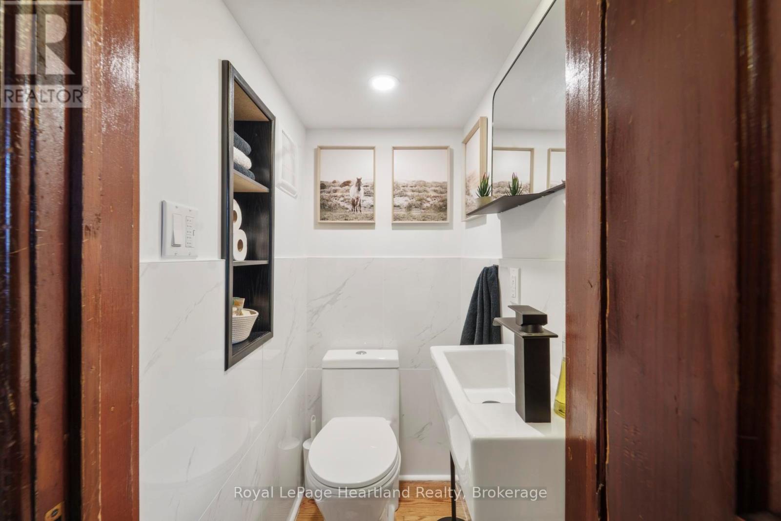 202 Mcconnell Street, North Huron, Ontario  N0M 1H0 - Photo 6 - X13228498