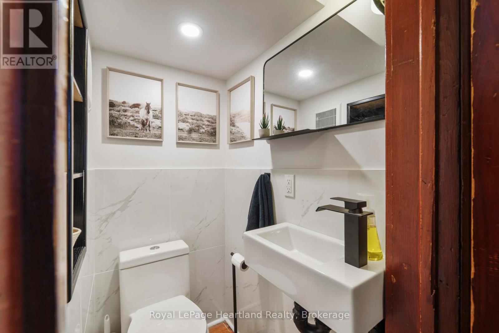 202 Mcconnell Street, North Huron, Ontario  N0M 1H0 - Photo 7 - X13228498