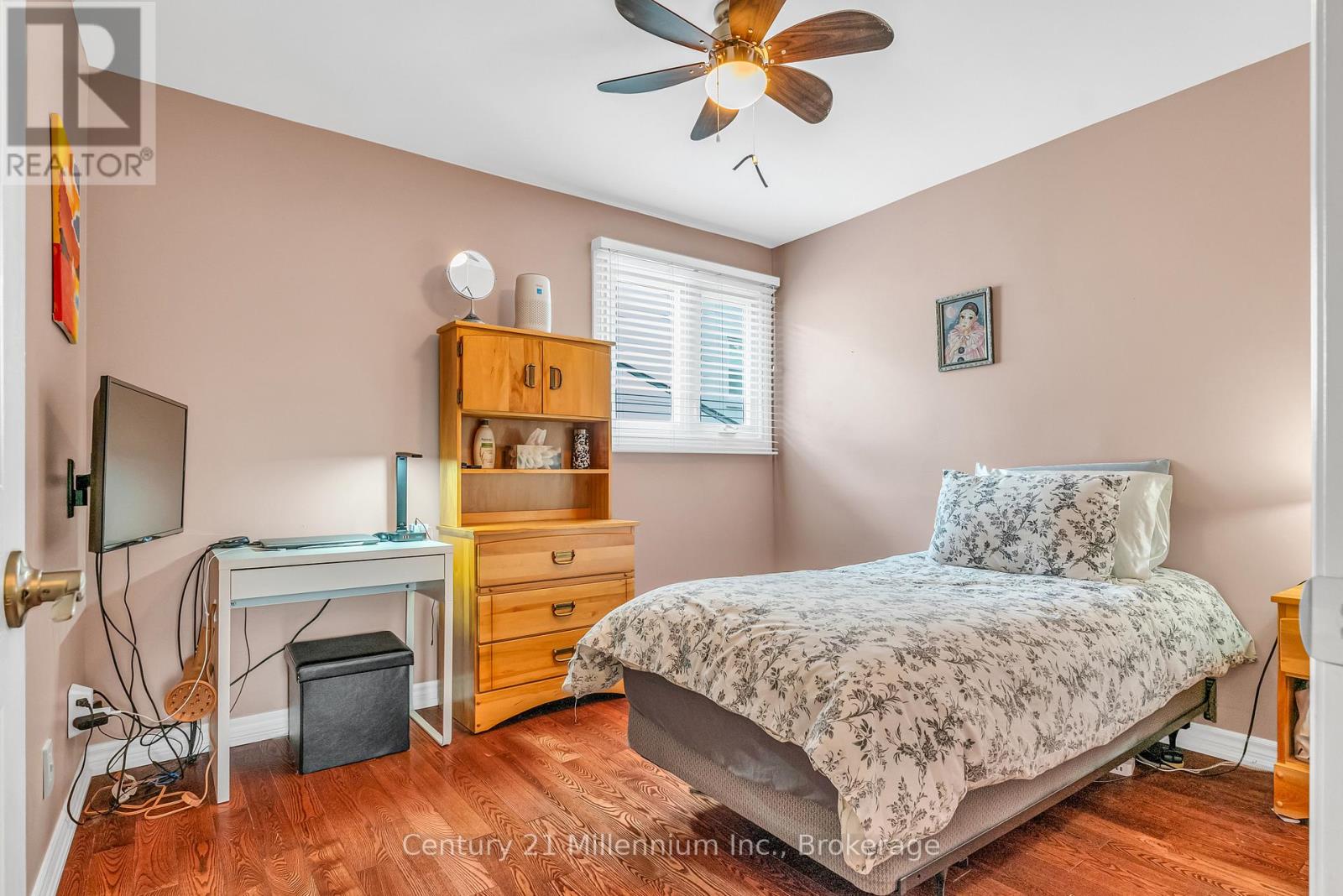 Drive - 43 Stoddart Drive, Aurora, Ontario  L4G 2G2 - Photo 18 - N13228698