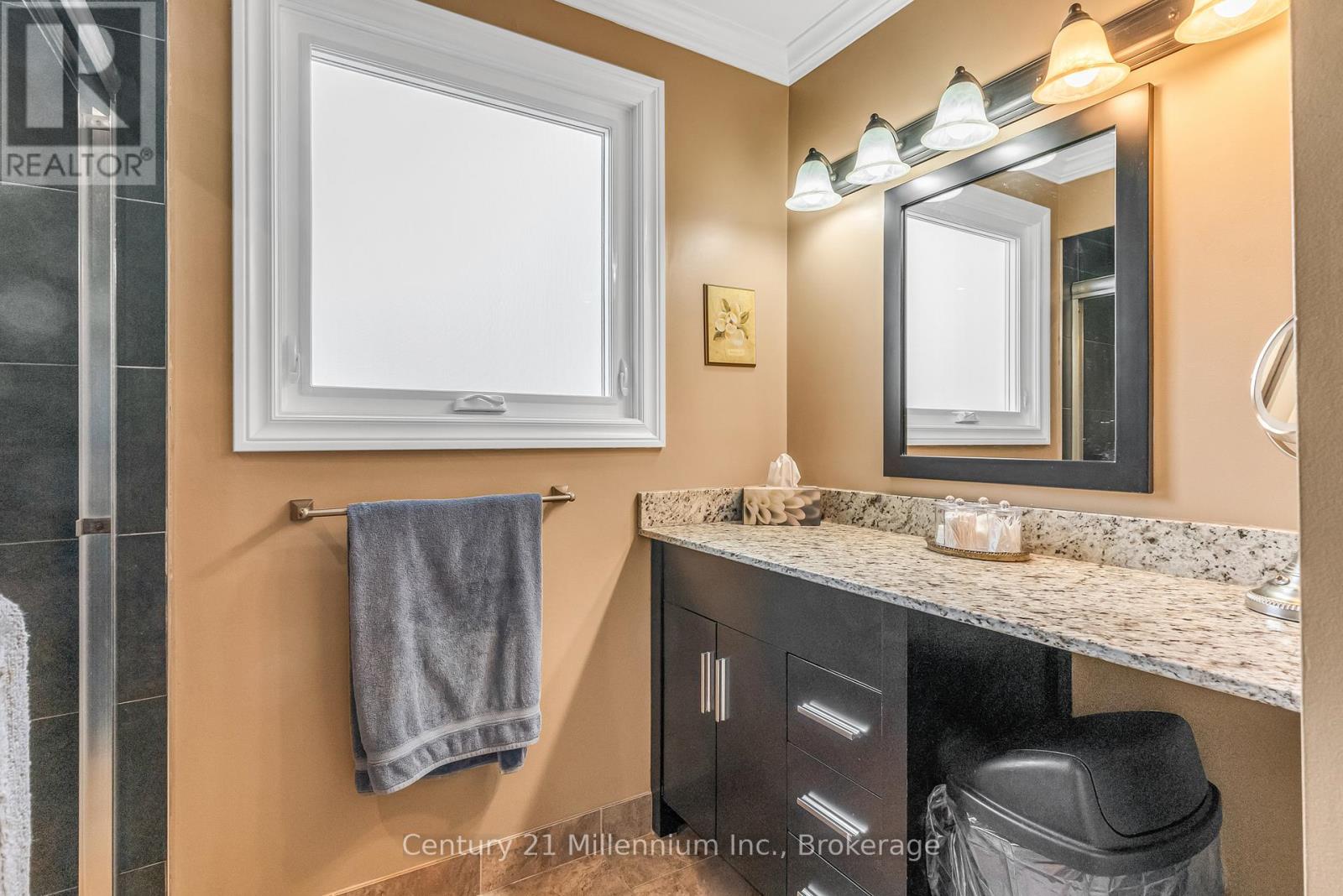 Drive - 43 Stoddart Drive, Aurora, Ontario  L4G 2G2 - Photo 22 - N13228698