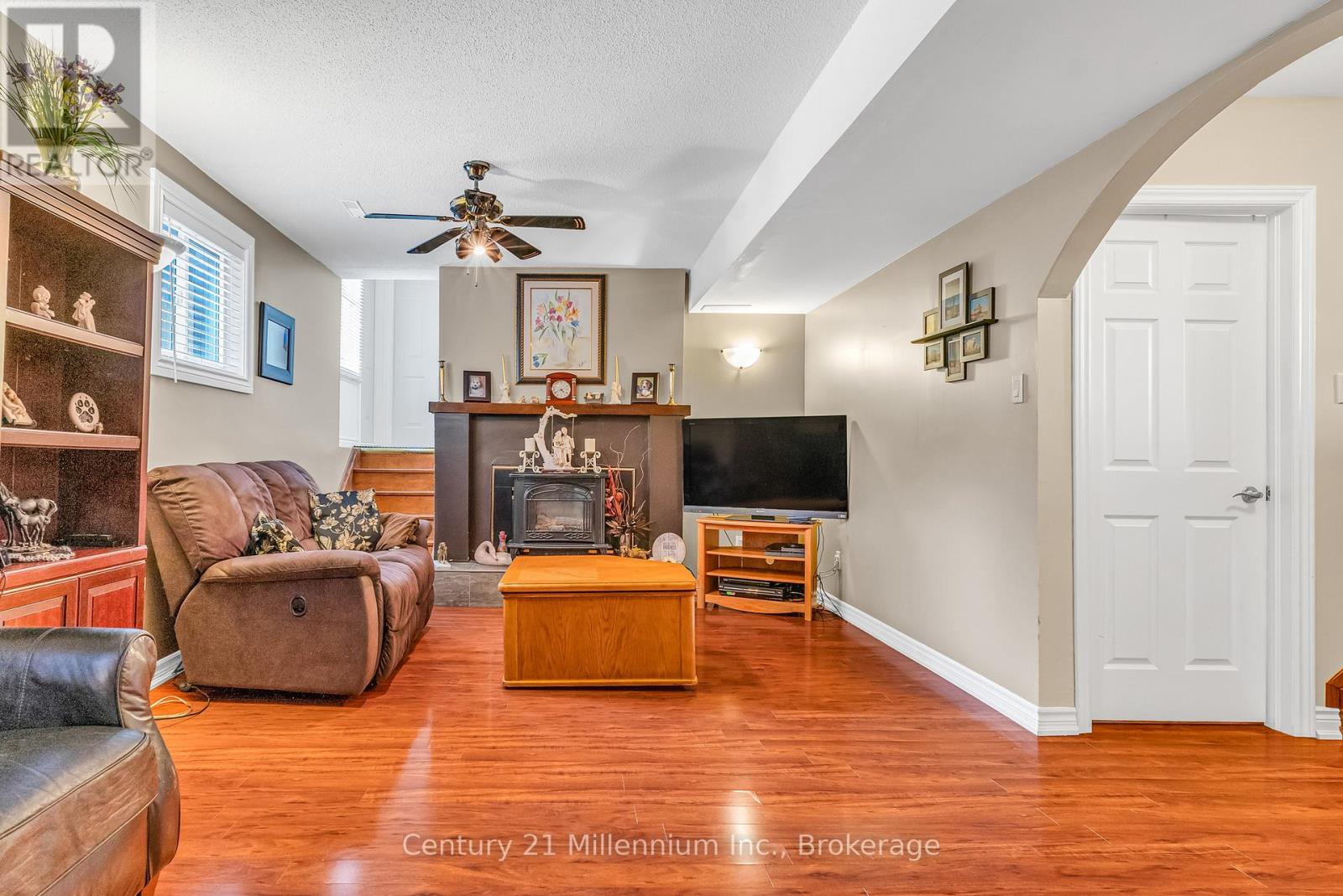 Drive - 43 Stoddart Drive, Aurora, Ontario  L4G 2G2 - Photo 26 - N13228698