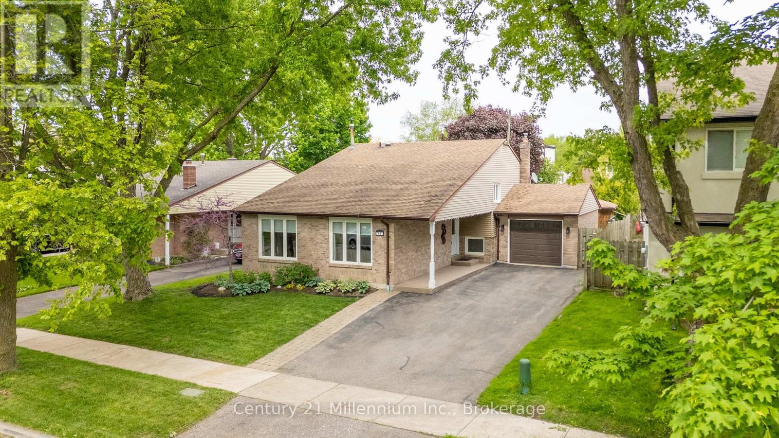 Drive - 43 Stoddart Drive, Aurora, Ontario  L4G 2G2 - Photo 41 - N13228698