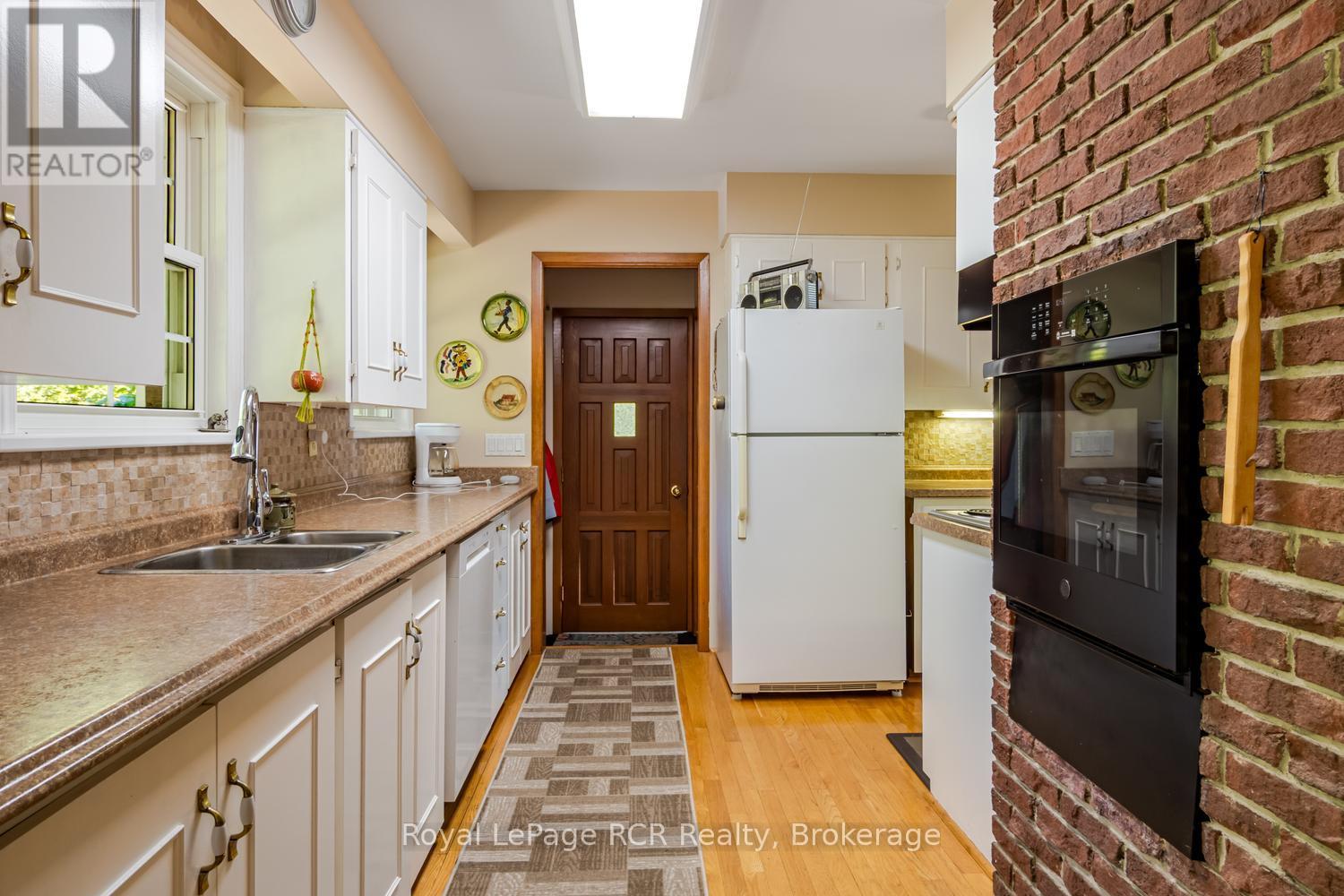 405 Balmy Beach Road, Georgian Bluffs, Ontario  N4K 5N4 - Photo 17 - X13228646