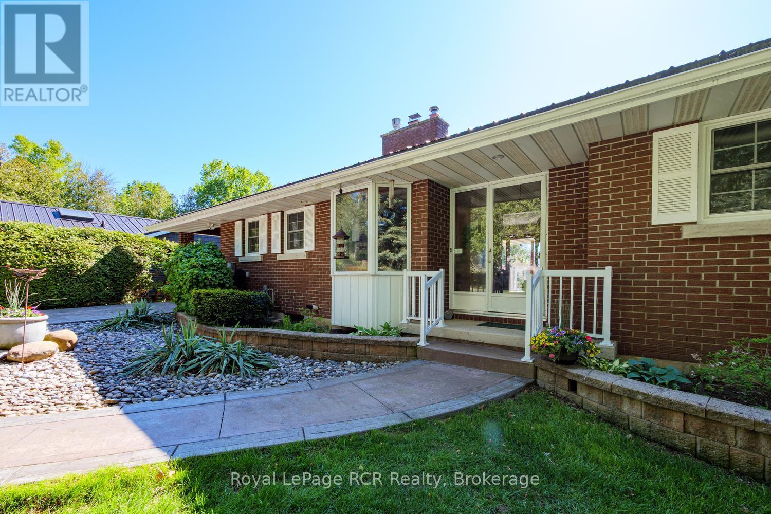 405 Balmy Beach Road, Georgian Bluffs, Ontario  N4K 5N4 - Photo 7 - X13228646