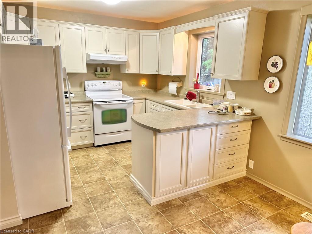 60 Smith Avenue, Delhi, Ontario  N4B 1B8 - Photo 10 - 40835786