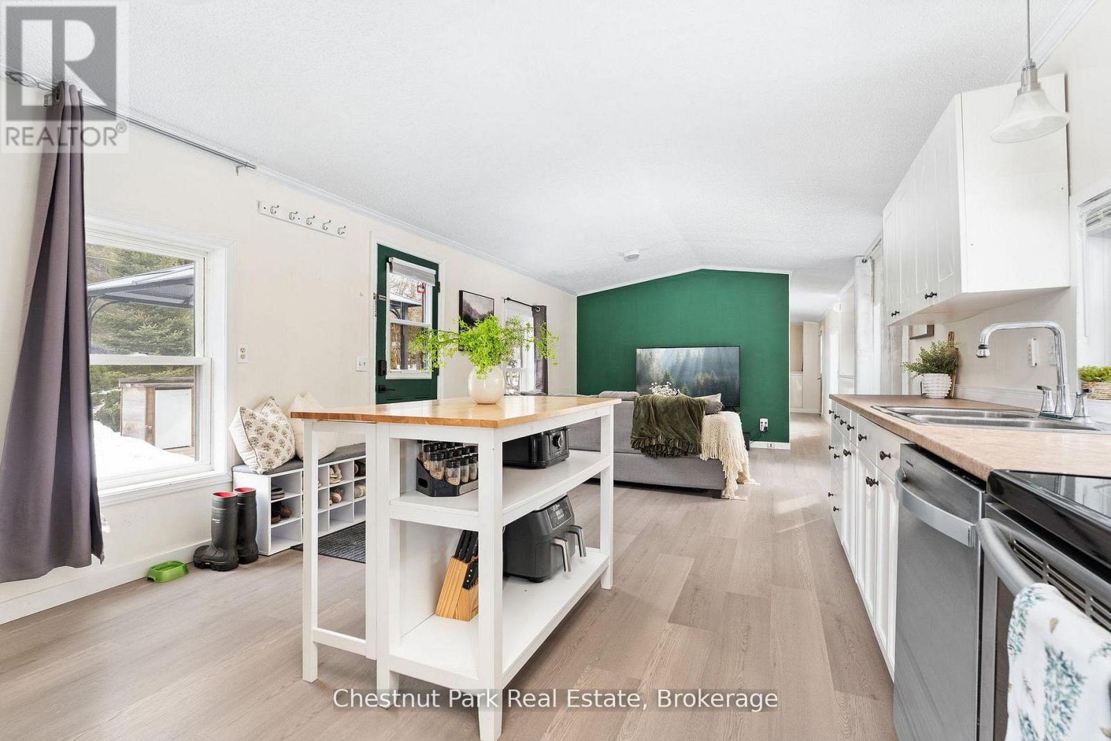 21 Mount Vernon Trail, Huntsville, Ontario  P1H 1E3 - Photo 31 - X13228996