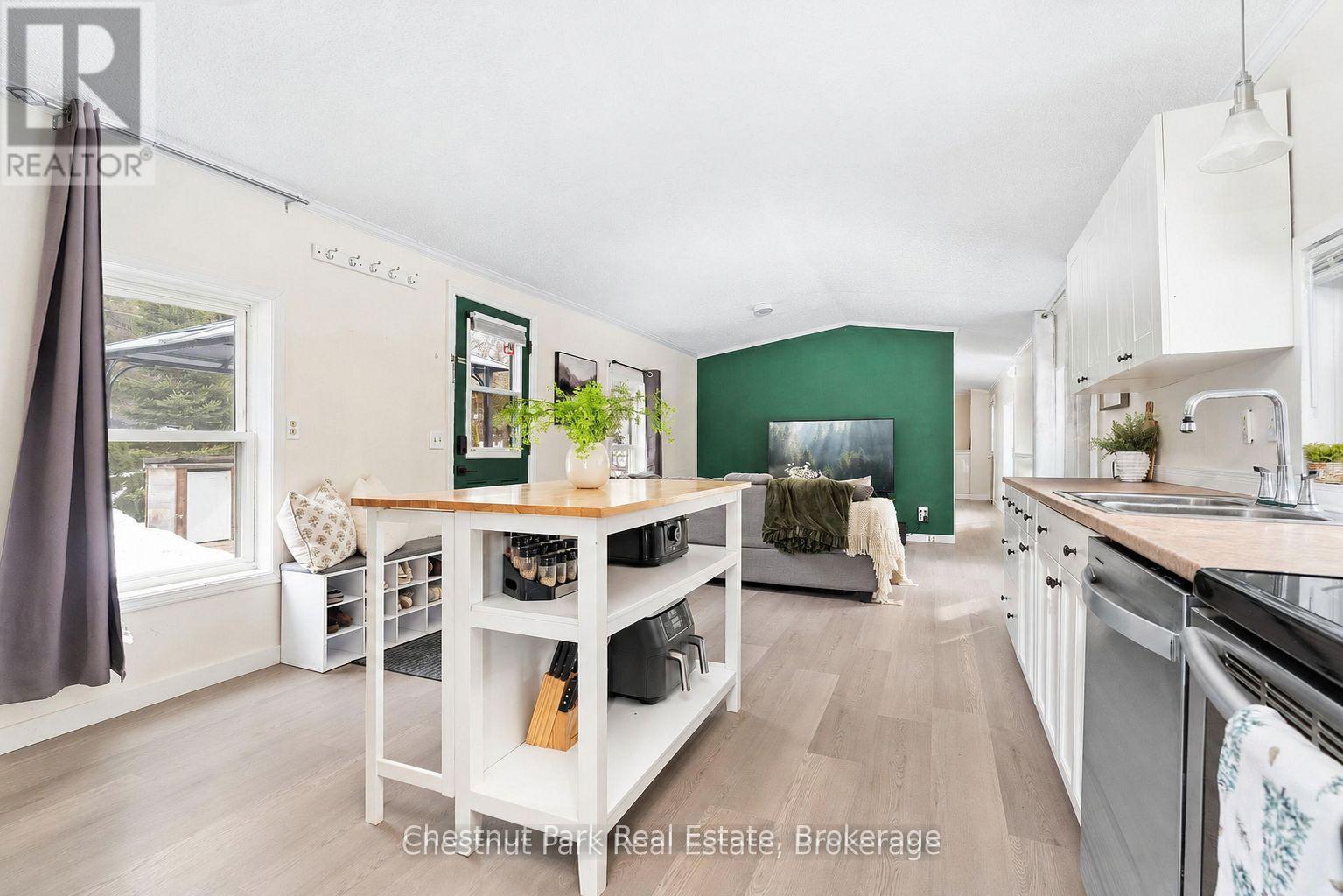 21 Mount Vernon Trail, Huntsville, Ontario  P1H 1E3 - Photo 7 - X13228996