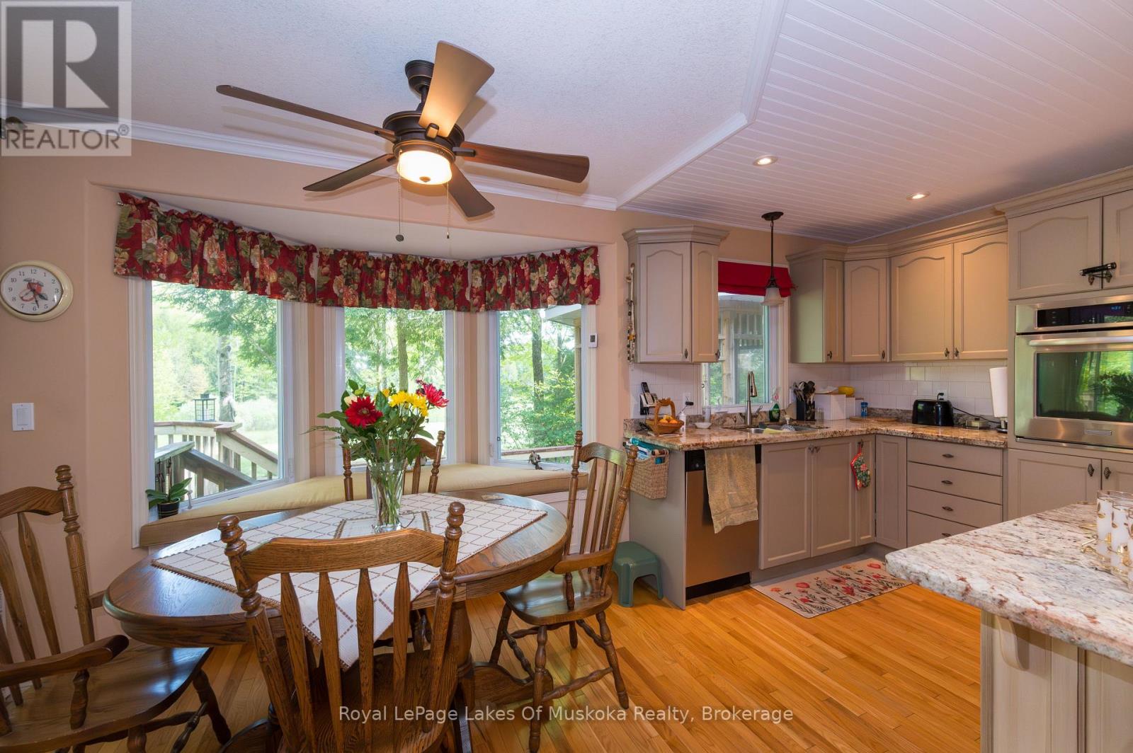 20 Deerhurst Highlands Drive, Huntsville, Ontario  P1H 1B1 - Photo 11 - X13229366