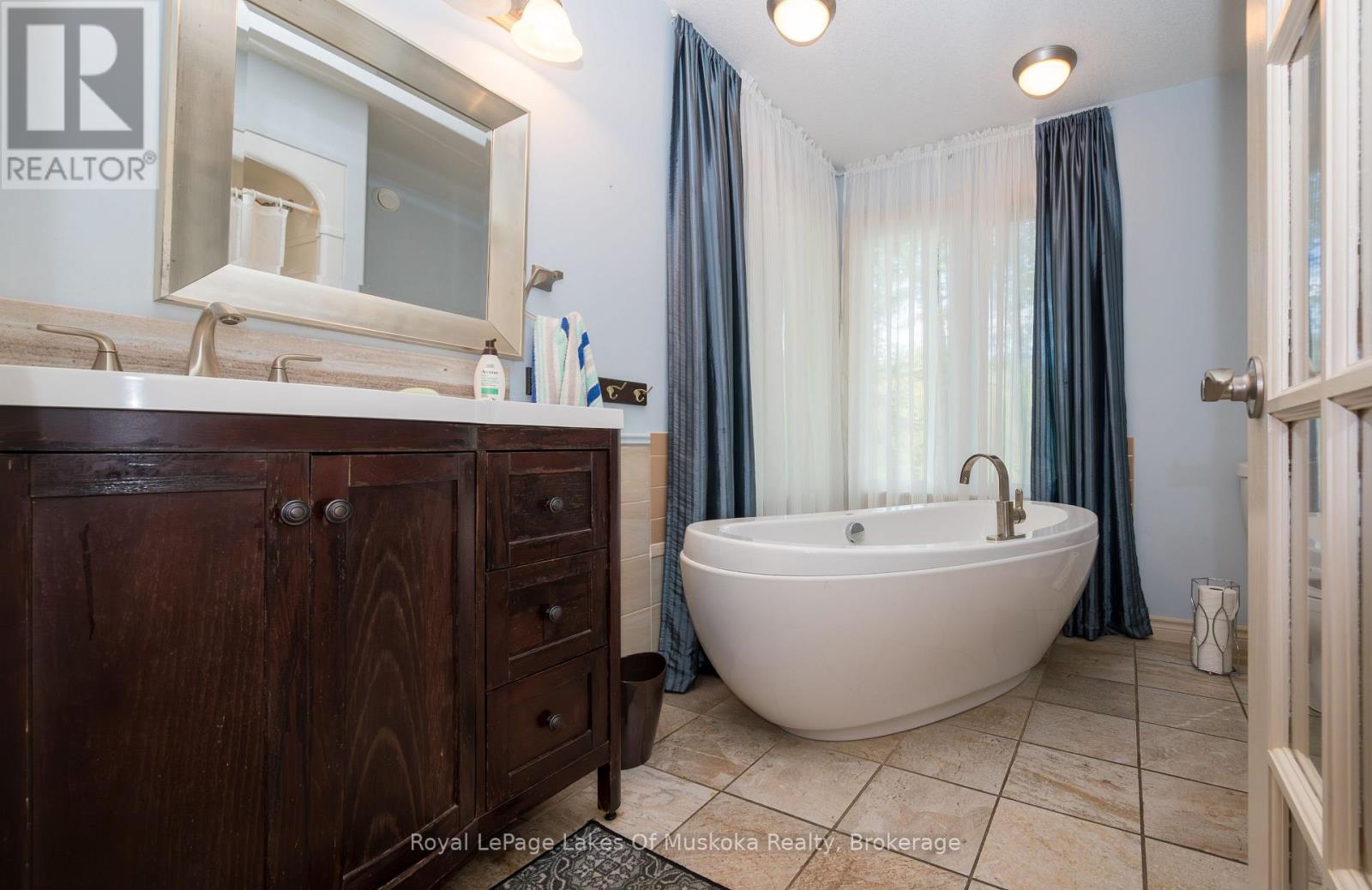 20 Deerhurst Highlands Drive, Huntsville, Ontario  P1H 1B1 - Photo 22 - X13229366