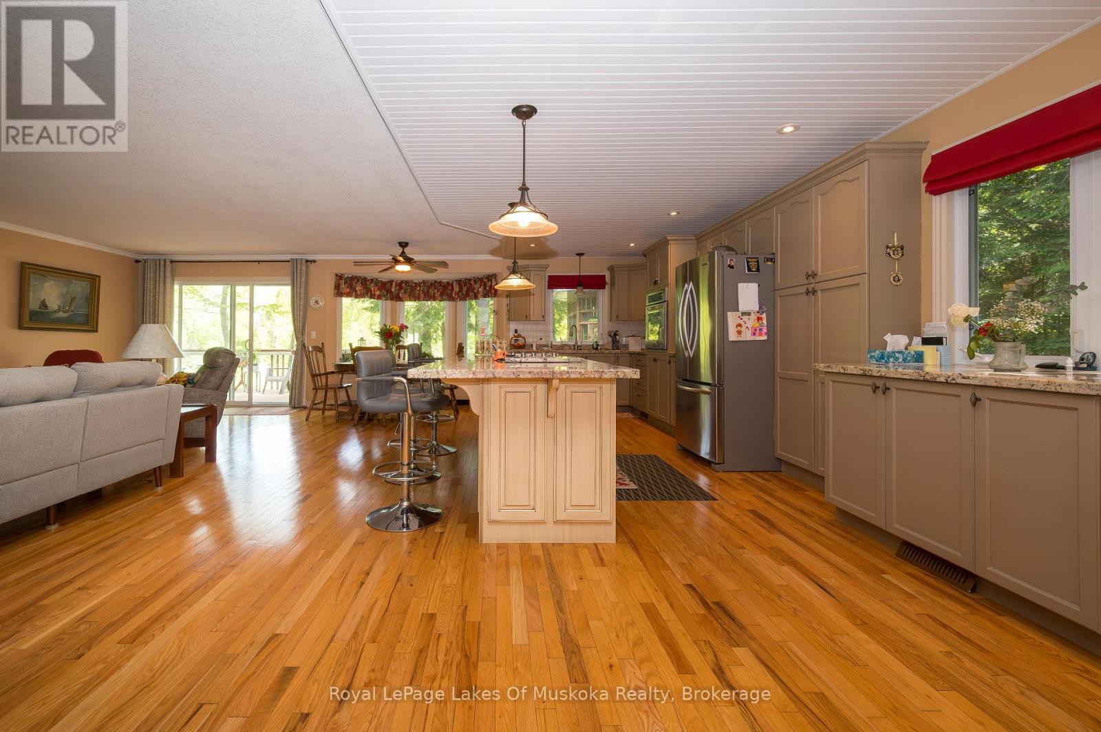 20 Deerhurst Highlands Drive, Huntsville, Ontario  P1H 1B1 - Photo 8 - X13229366