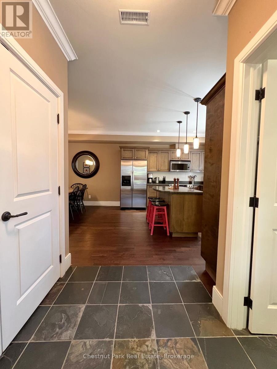 Unit 11 - 301 Emerald Hills Court, Seguin, Ontario  P0C 1H0 - Photo 2 - X13229680