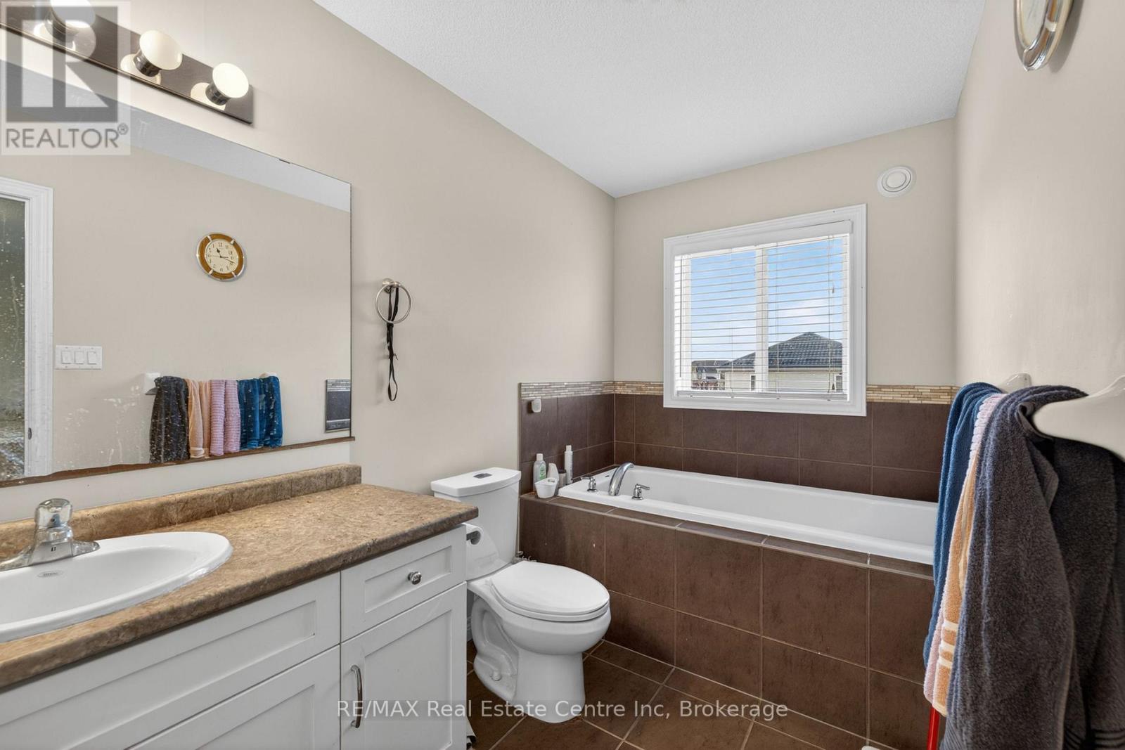 4 Drone Crescent, Guelph, Ontario  N1K 0C1 - Photo 26 - X13229716