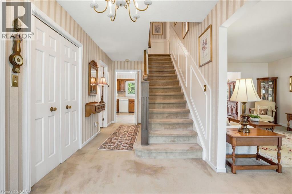 39 Maureen Avenue, Ancaster, Ontario  L9G 3L7 - Photo 6 - 40836012