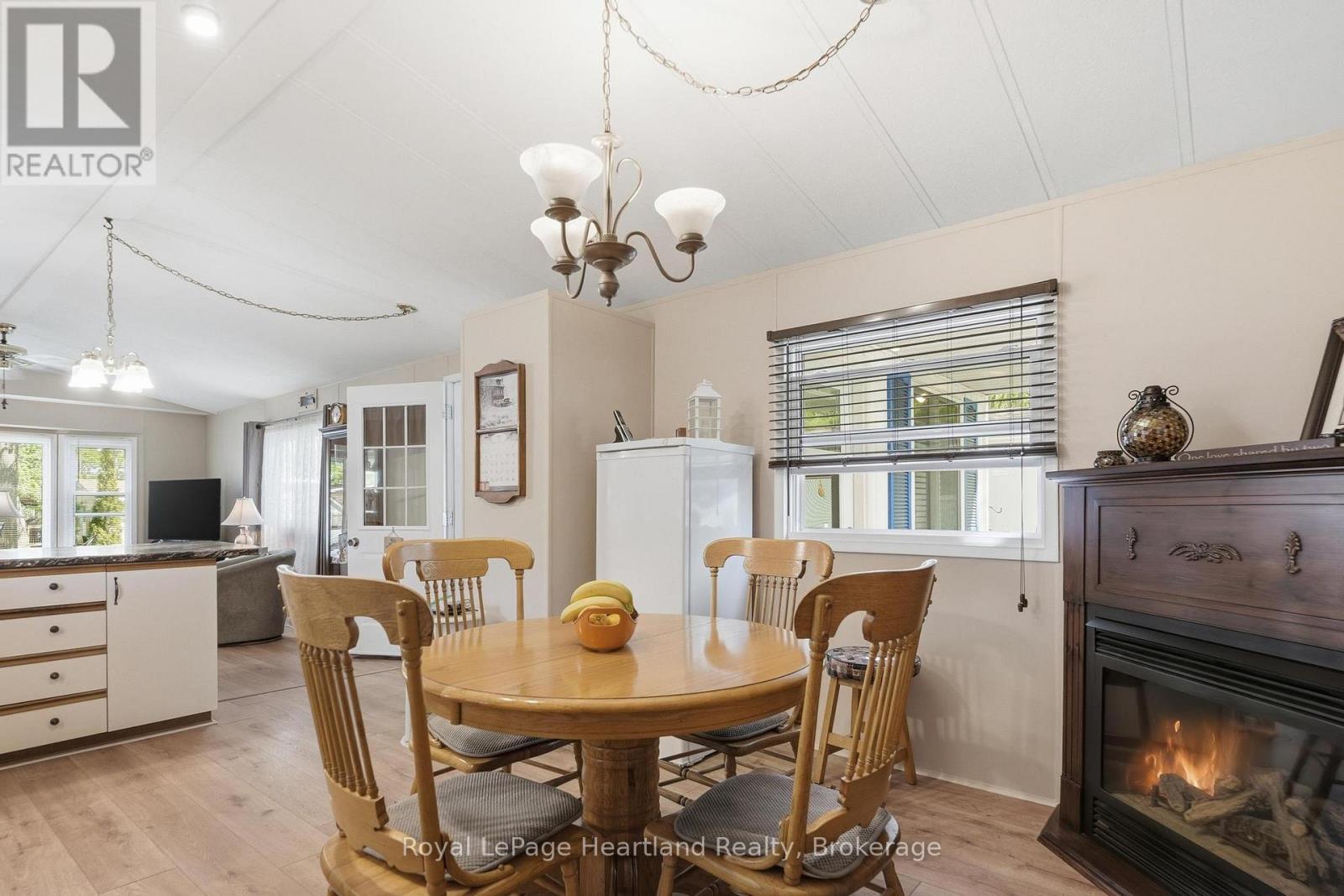 11 Sioux Lane, Ashfield-Colborne-Wawanosh, Ontario  N7A 3Y2 - Photo 5 - X13229932