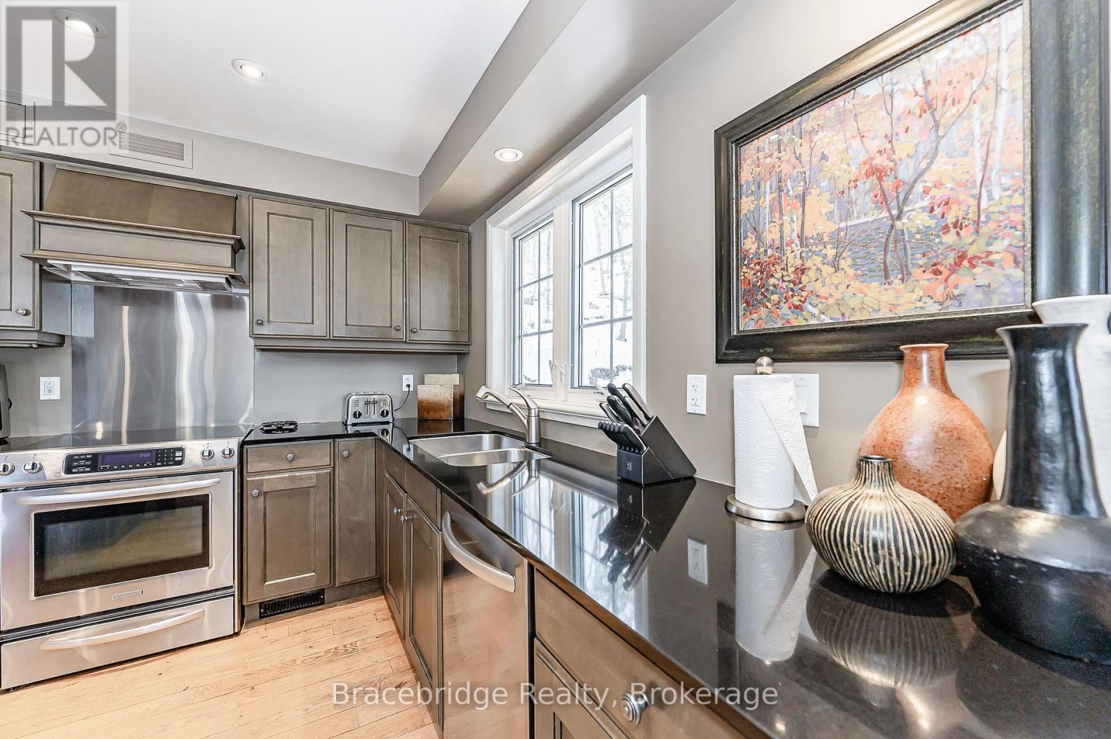 Sandfield 3 W3 - 3876 Muskoka Rd 118 Highway W, Muskoka Lakes, Ontario  P0B 1J0 - Photo 10 - X13229982