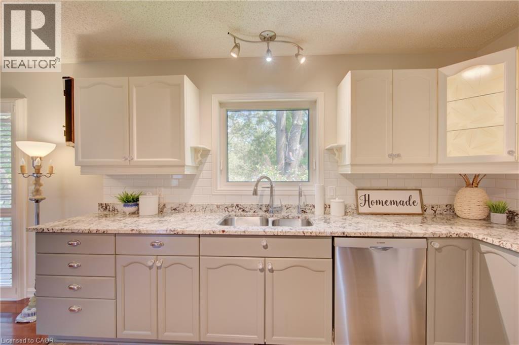 137 Wesley Crescent, Waterloo, Ontario  N2J 4G8 - Photo 18 - 40835338