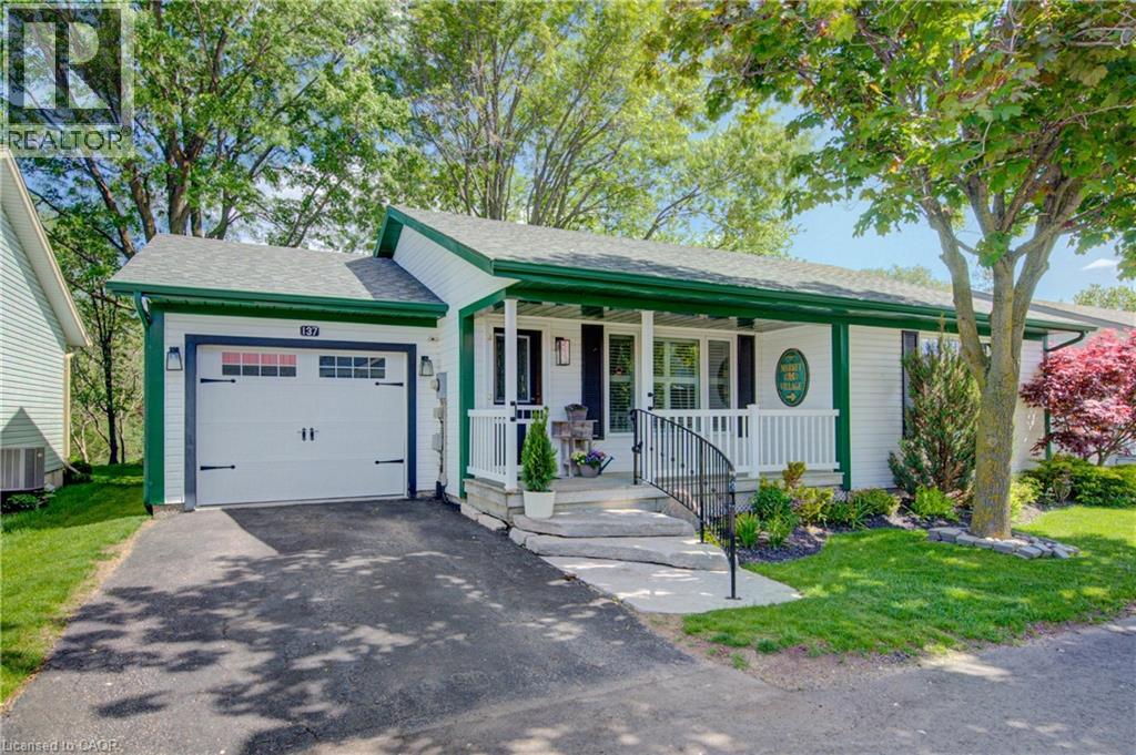 137 Wesley Crescent, Waterloo, Ontario  N2J 4G8 - Photo 3 - 40835338