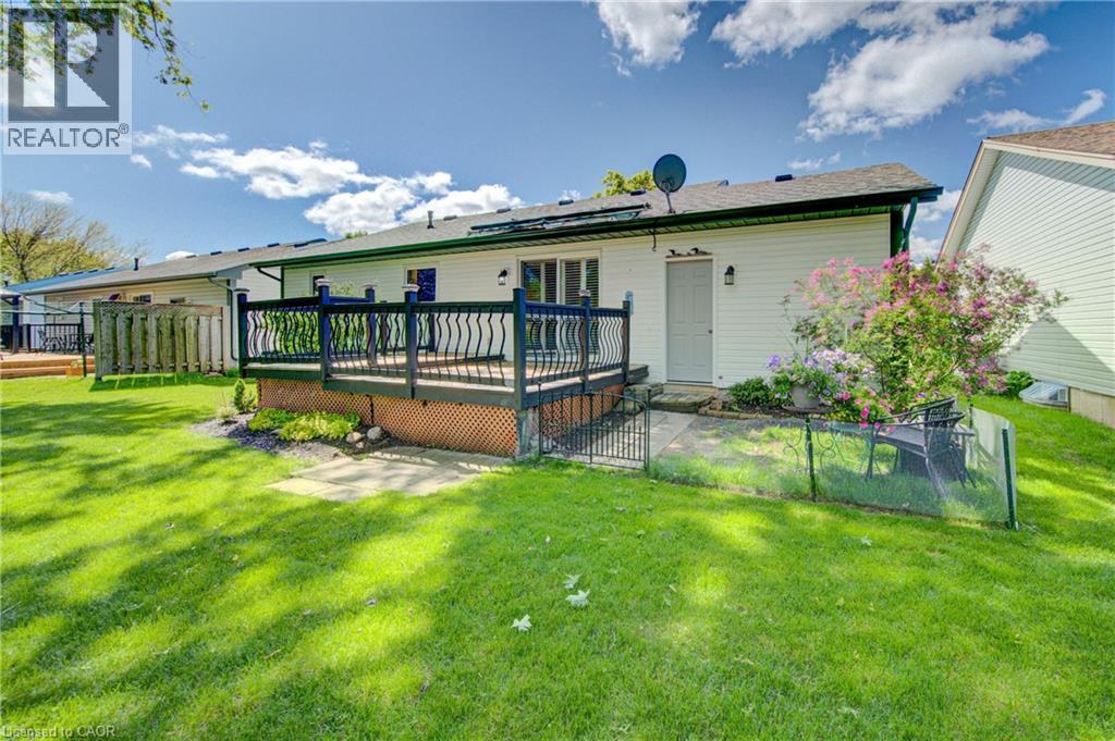 137 Wesley Crescent, Waterloo, Ontario  N2J 4G8 - Photo 30 - 40835338