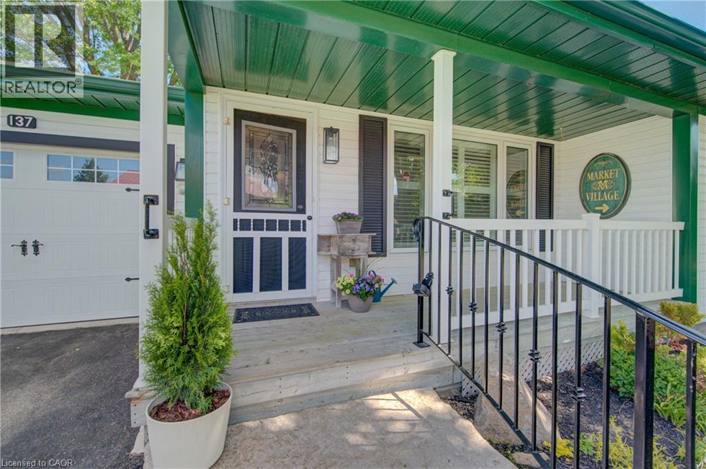 137 Wesley Crescent, Waterloo, Ontario  N2J 4G8 - Photo 4 - 40835338